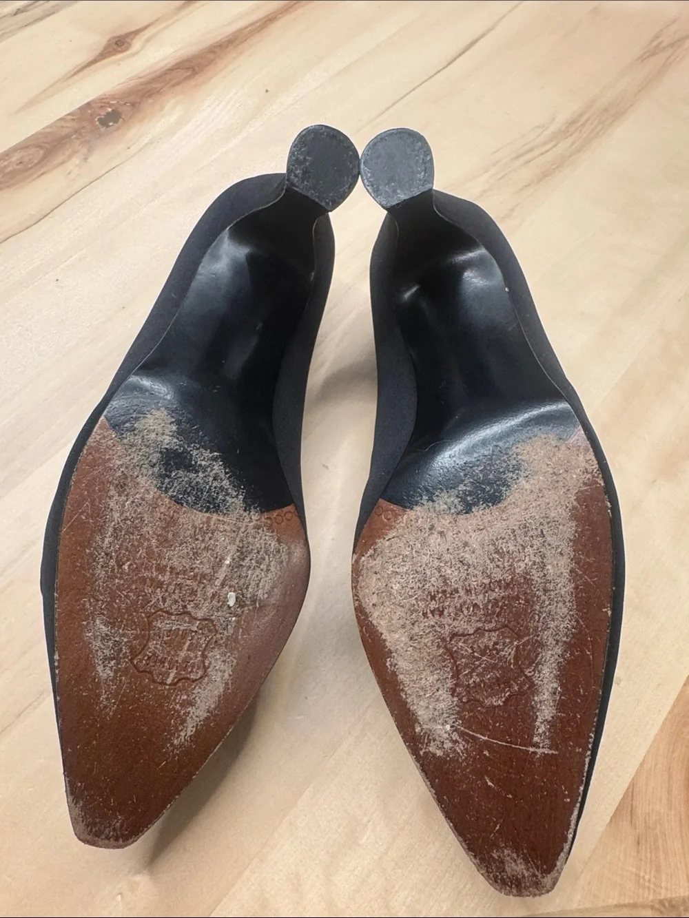 Stuart Weitzman Arsho for Stuart Weitzman Black Pointed Toe Vintage Heels 7.5